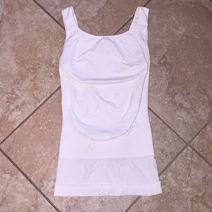 BLANQI
Lift-up Maternity Belly Support Tanktop